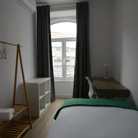 Essence Family * 리스본